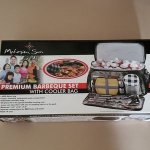 Barbeque set with insulated cooler bag